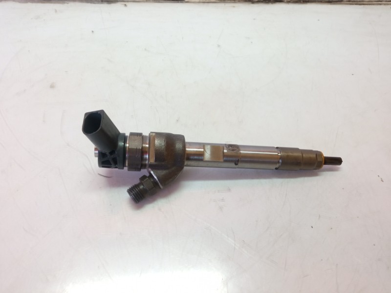 Recambio de inyector para bmw serie 3 berlina (e46) 320d referencia OEM IAM 13538514146 261261721 