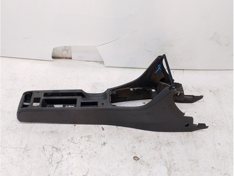Recambio de consola central para audi a4 b7 (8ec) 2.0 tfsi referencia OEM IAM 8E0863241G  