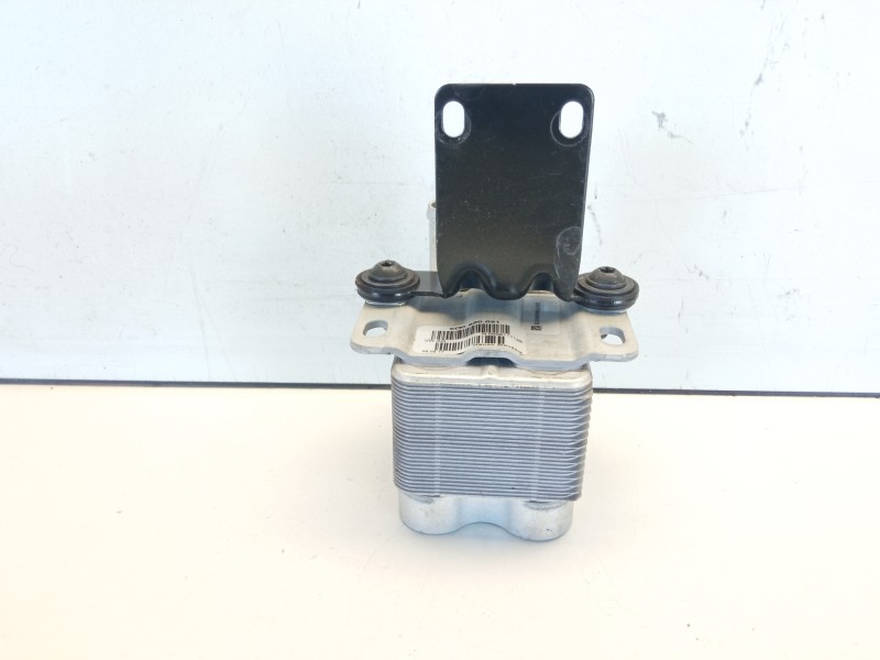 Recambio de enfriador aceite motor para volkswagen golf vii lim. gte referencia OEM IAM 5Q0820031  