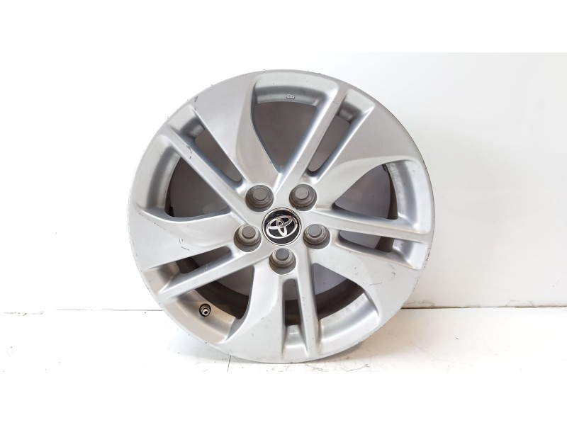 Recambio de llanta para toyota yaris referencia OEM IAM 42611K0030  