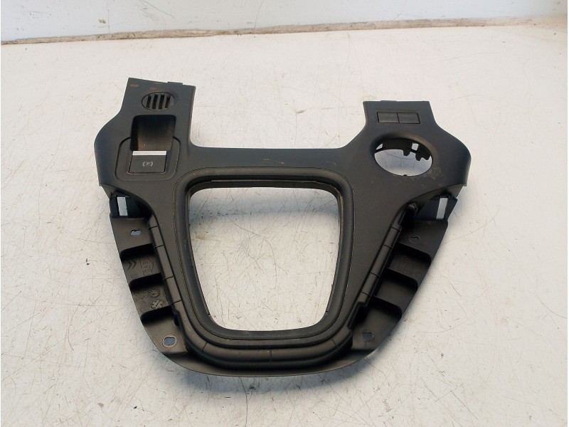 Recambio de moldura para toyota proace verso referencia OEM IAM 9816563777  