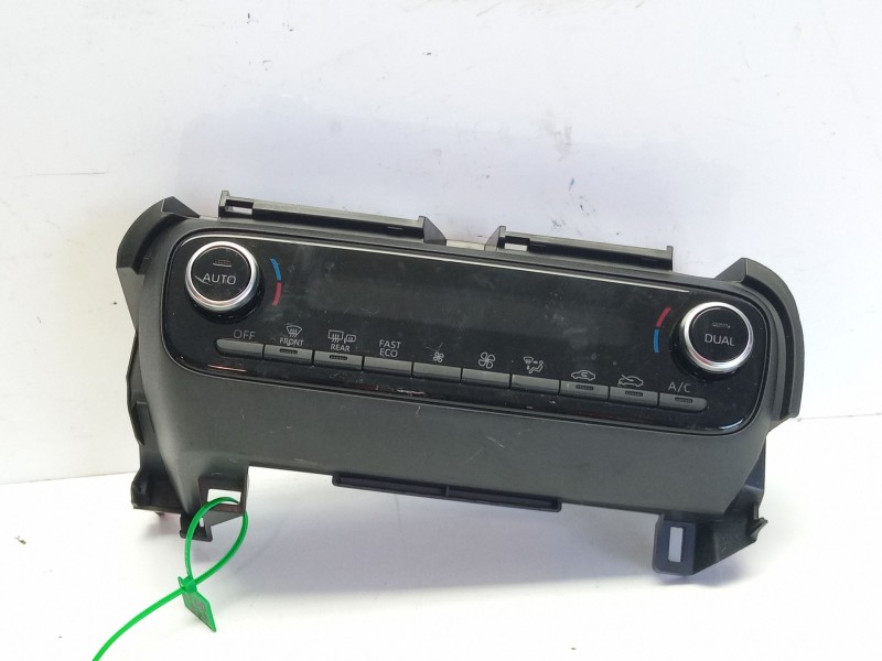 Recambio de mando climatizador para toyota yaris (_p21_, _pa1_, _ph1_) 1.5 hybrid (mxph10) referencia OEM IAM 559000DP40  