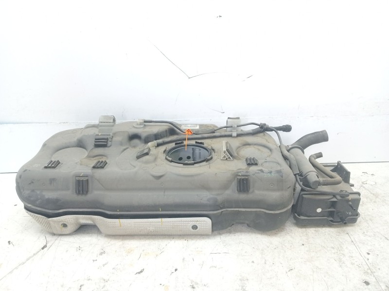 Recambio de deposito combustible para kia niro referencia OEM IAM 31150G2000  