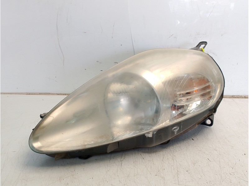 Recambio de faro izquierdo para fiat grande punto (199_) 1.3 d multijet referencia OEM IAM 51701593  