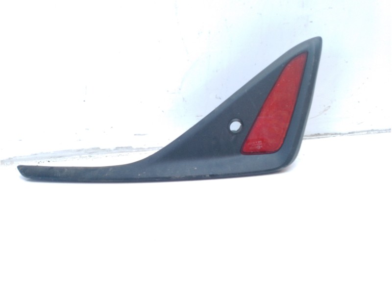 Recambio de molduras traseras para toyota c-hr referencia OEM IAM 52164F4100  
