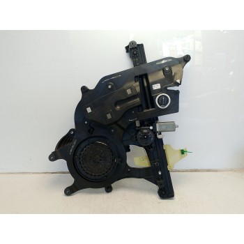 ELEVALUNAS DELANTERO DERECHO SU001B3681 