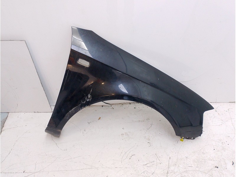 Recambio de aleta delantera derecha para audi a3 (8p) 3.2 ambition quattro referencia OEM IAM 8P0821106F  