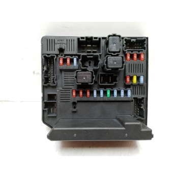 CAJA RELES / FUSIBLES 284B7JD000 