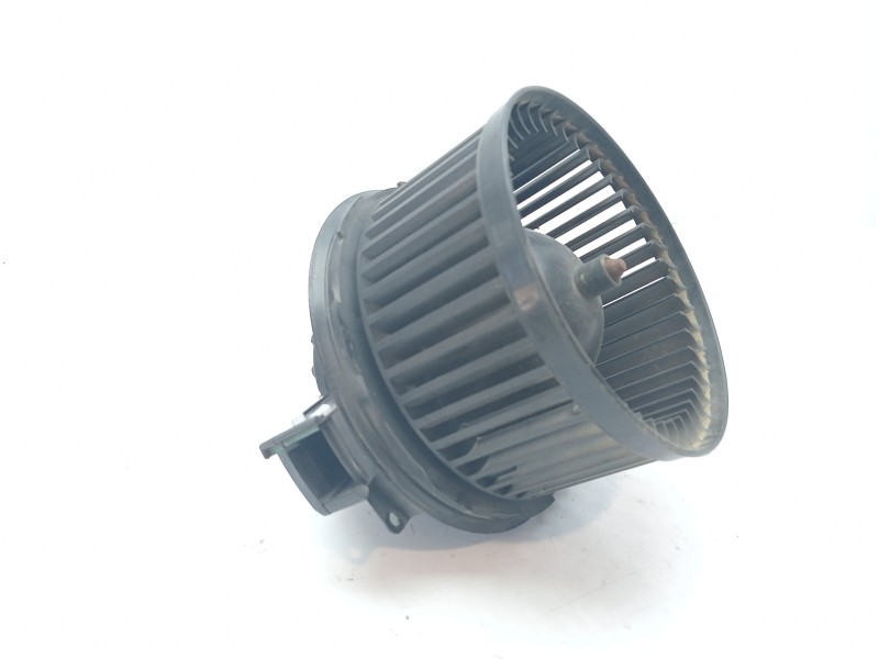 Recambio de motor calefaccion para ford fiesta (cb1) 1.4 tdci cat referencia OEM IAM 3135102338  