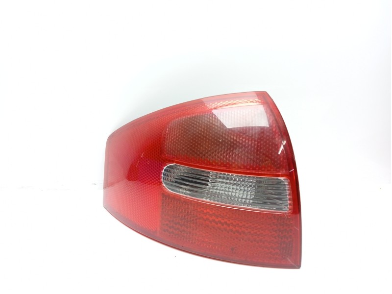 Recambio de piloto trasero izquierdo para audi a6 berlina (4b2) 2.4 (121kw) referencia OEM IAM 4B5945095  