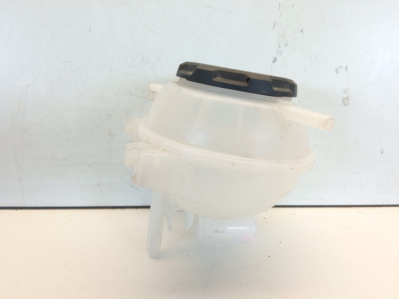 Recambio de deposito expansion para volkswagen golf vii lim. gte referencia OEM IAM 5Q0121407  
