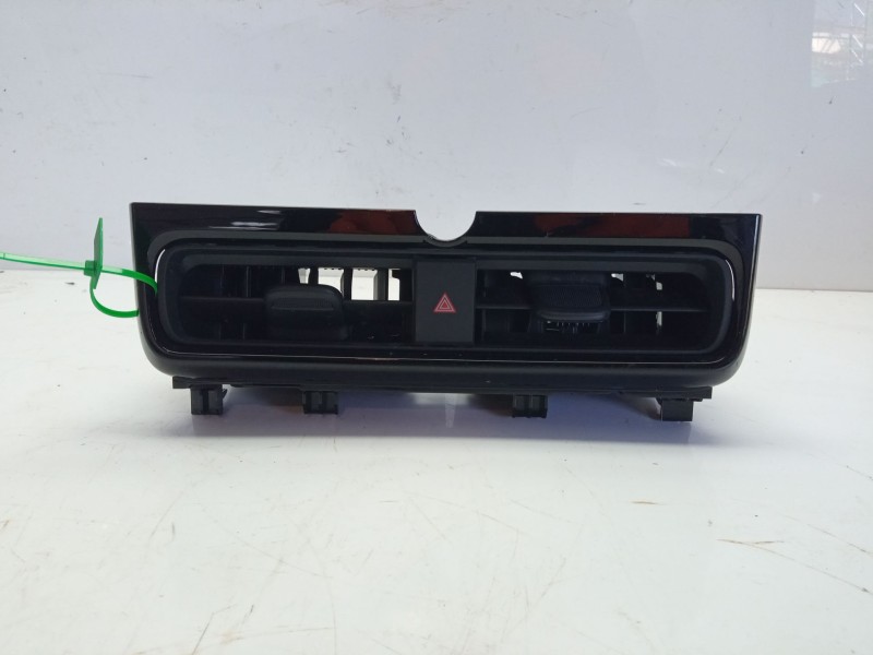 Recambio de rejilla aireadora para toyota yaris (_p21_, _pa1_, _ph1_) 1.5 hybrid (mxph10) referencia OEM IAM 556700D660  