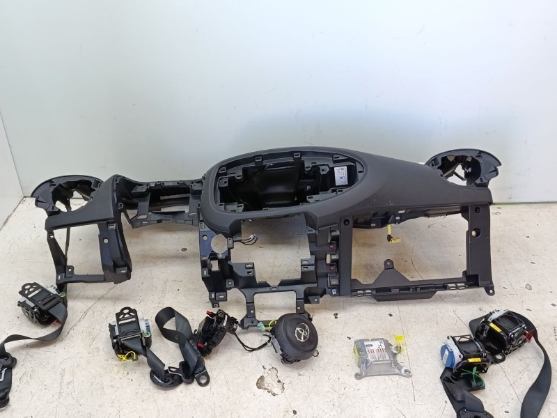 Recambio de kit airbag para toyota aygo x (_b7_) 1.0 vvt-i (kgb70) referencia OEM IAM 553020H030C0 739600H050/8430802200/451300H