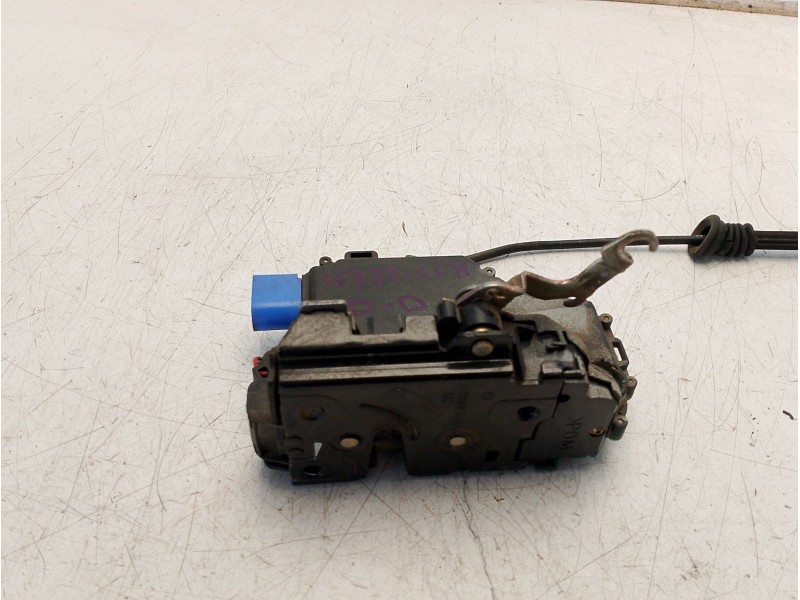 Recambio de cerradura puerta delantera derecha para seat ibiza iii (6l1) 1.9 sdi referencia OEM IAM 3B1837016CC  