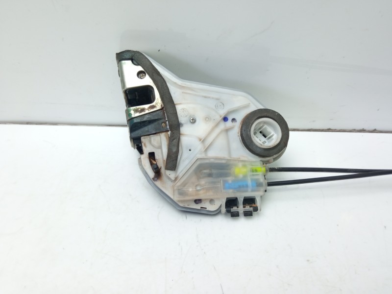 Recambio de cerradura puerta trasera izquierda para toyota hilux (kun) 2.5 turbodiesel referencia OEM IAM 690600K120  