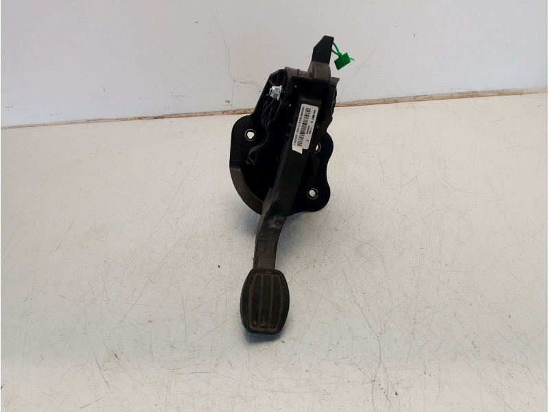 Recambio de pedal embrague para toyota proace verso referencia OEM IAM SU001B0775  
