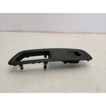 MANDO ELEVALUNAS DELANTERO DERECHO 848100D030 