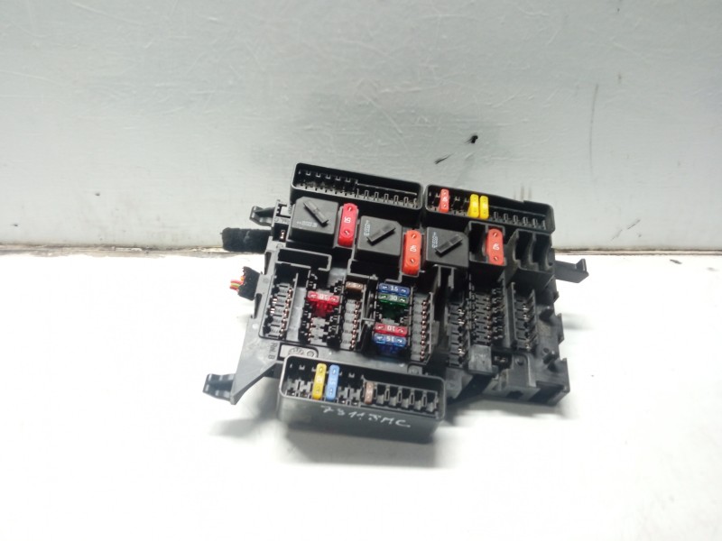 Recambio de caja reles / fusibles para bmw serie 2 gran tourer (f46) 2.0 16v referencia OEM IAM 61149360501 927035501 