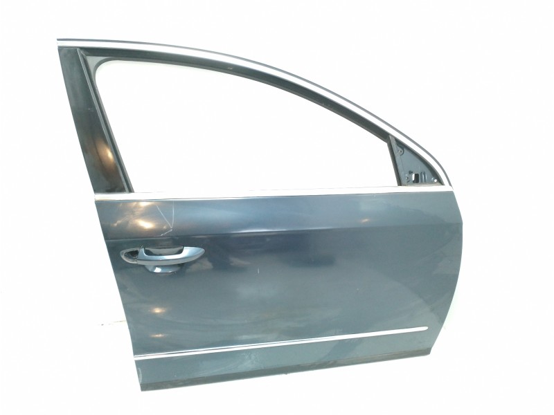 Recambio de puerta delantera derecha para volkswagen passat berlina (3c2) 2.0 tdi referencia OEM IAM 3C4831056J  