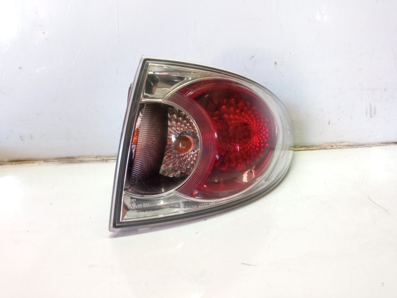 Recambio de piloto trasero derecho para mazda 6 berlina (gg) 2.0 diesel cat referencia OEM IAM 22061974  