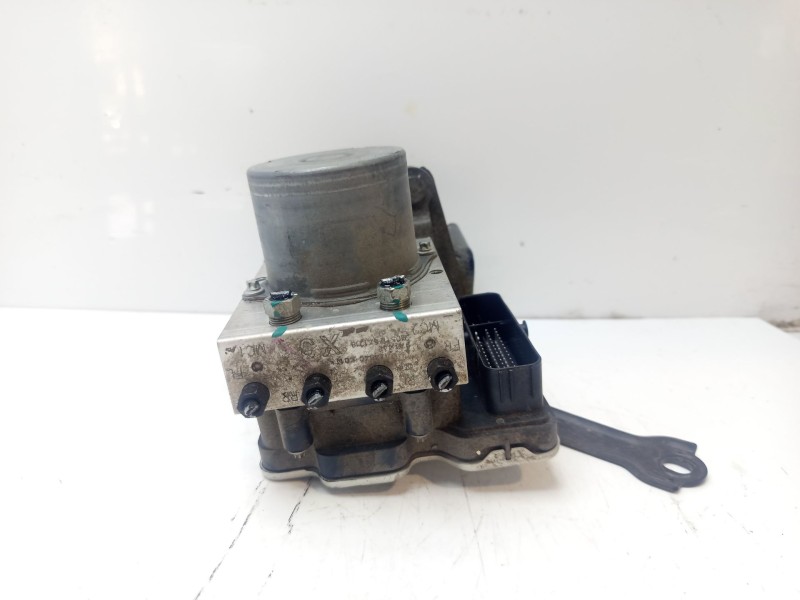 Recambio de abs para toyota yaris referencia OEM IAM 44050K0181  