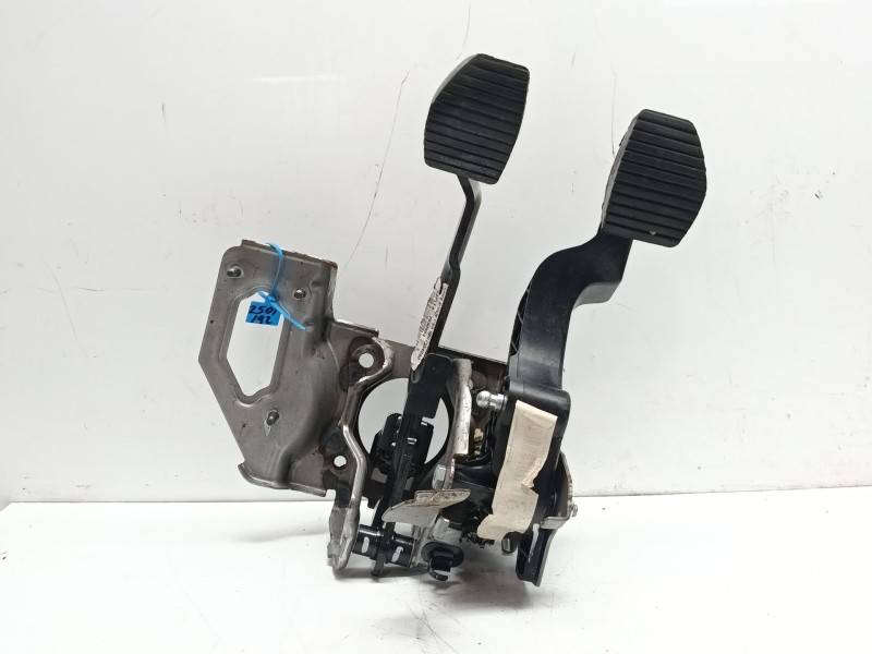 Recambio de soporte pedales para peugeot 2008 i (cu_) 1.5 bluehdi 100 referencia OEM IAM 9807334080  