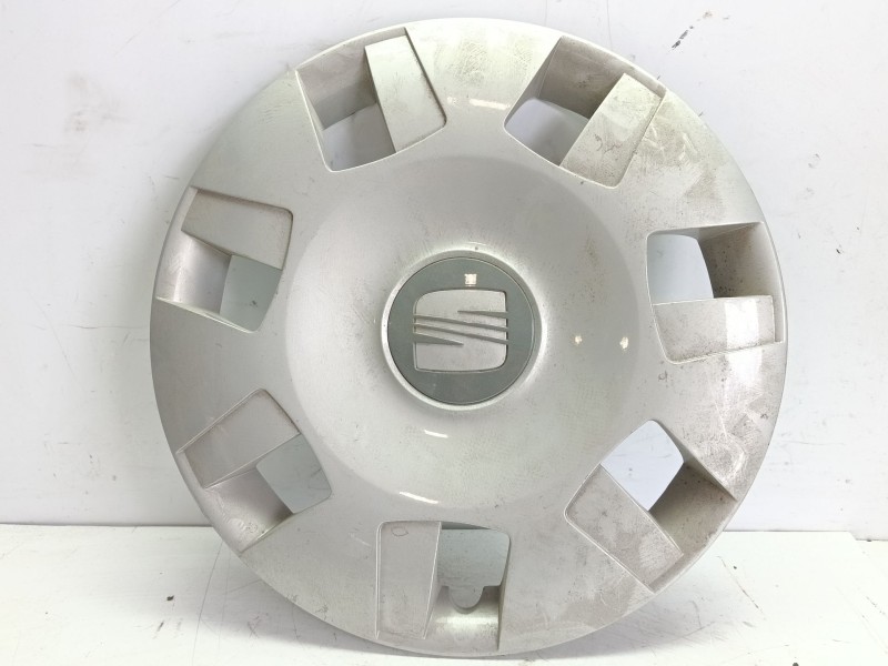 Recambio de tapacubos para seat ibiza (6l1) 1.2 12v referencia OEM IAM 6L0601147  