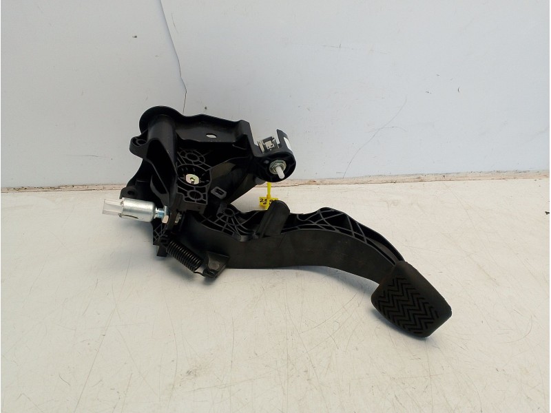Recambio de pedal embrague para toyota aygo x (_b7_) 1.0 vvt-i (kgb70) referencia OEM IAM 31380K0010  