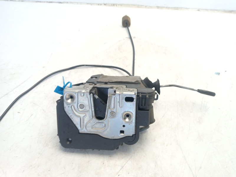 Recambio de cerradura puerta delantera derecha para mercedes-benz clase e (w211) e 240 (211.061) referencia OEM IAM A2117200635 