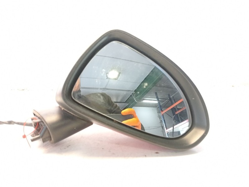 Recambio de retrovisor derecho para opel corsa d referencia OEM IAM 13187618  