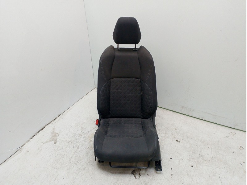 Recambio de asiento delantero izquierdo para toyota c-hr referencia OEM IAM 71014F4010  