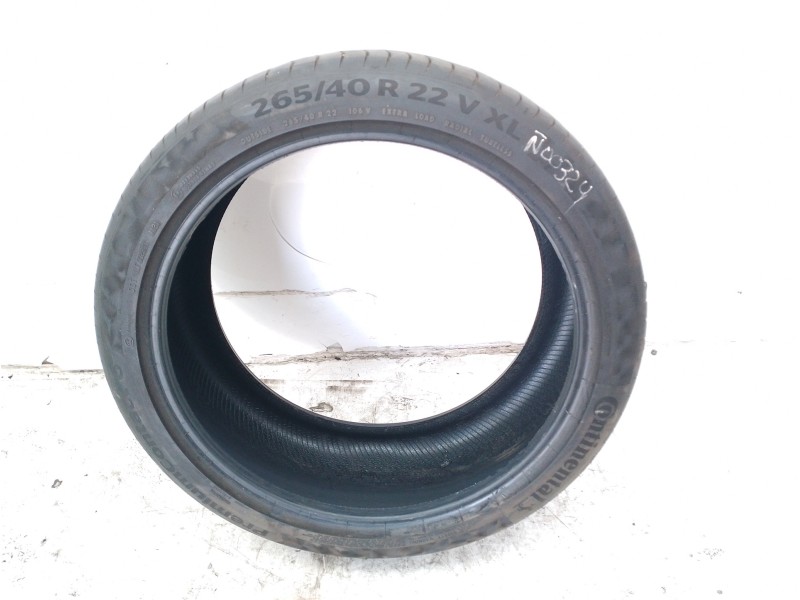 Recambio de neumatico para land rover range rover velar velar referencia OEM IAM 265/40/22  