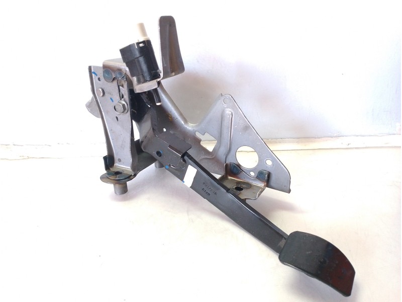 Recambio de pedal freno para renault clio iv 0.9 referencia OEM IAM 465013423R  