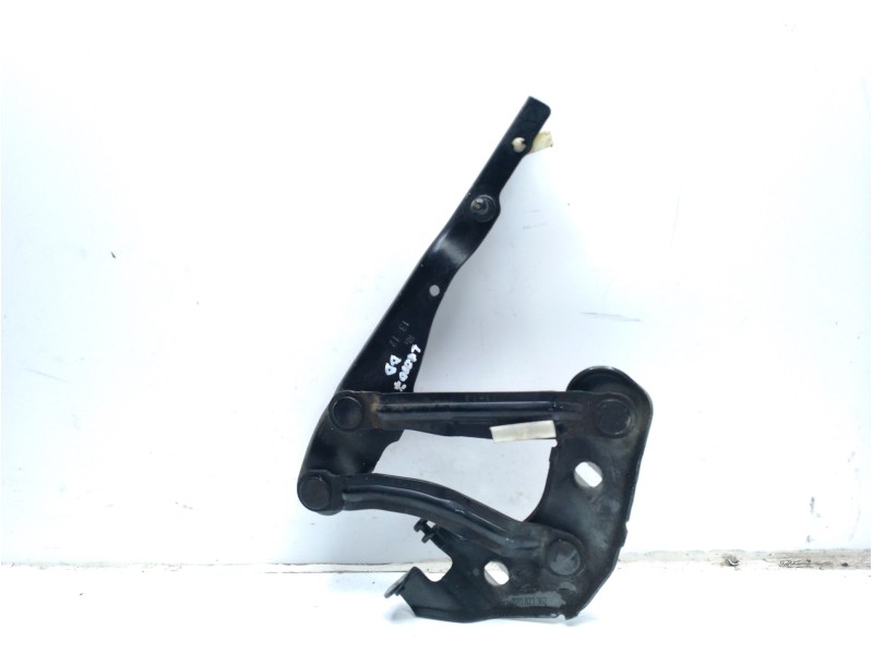 Recambio de bisagra derecha para audi a1 sportback (8xa) ambition referencia OEM IAM 8X0823302  
