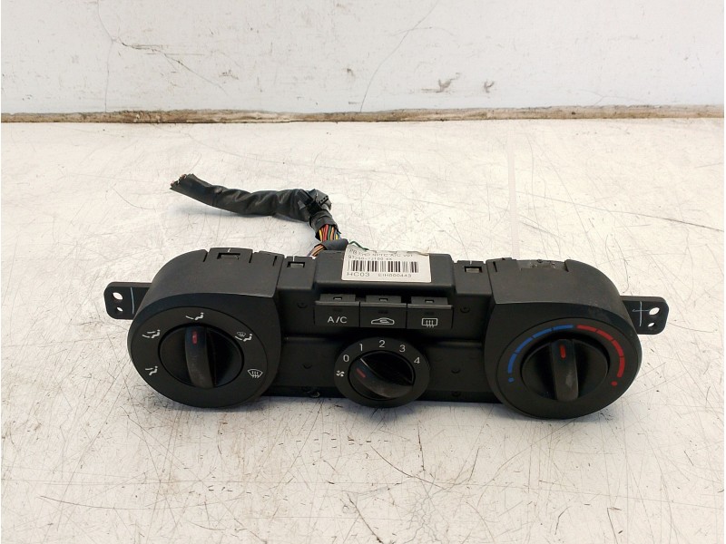 Recambio de mando climatizador para hyundai i20 city s referencia OEM IAM 972501J1004X  