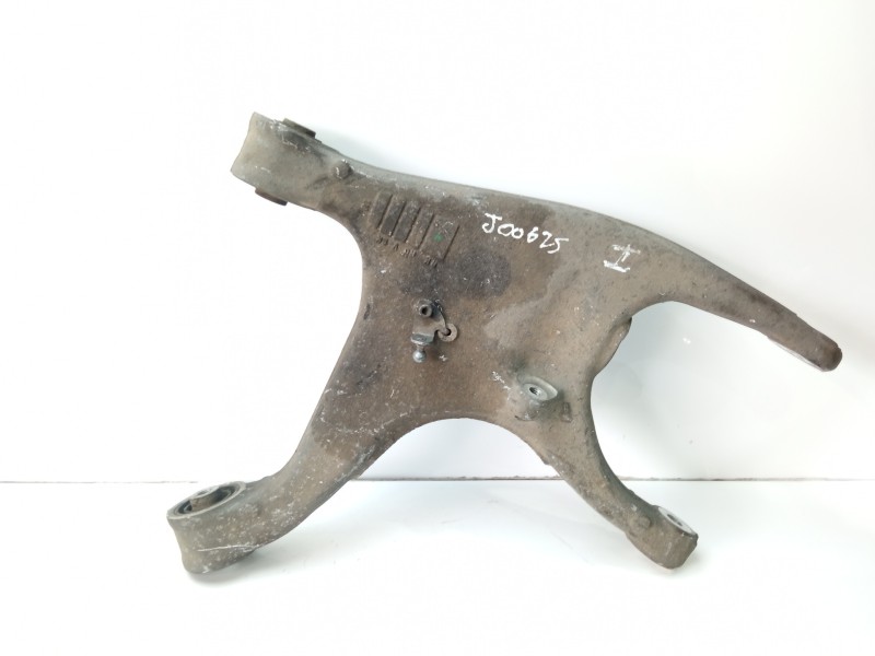 Recambio de brazo suspension inferior trasero izquierdo para audi a4 ber. (b8) básico referencia OEM IAM 8K0505311J  