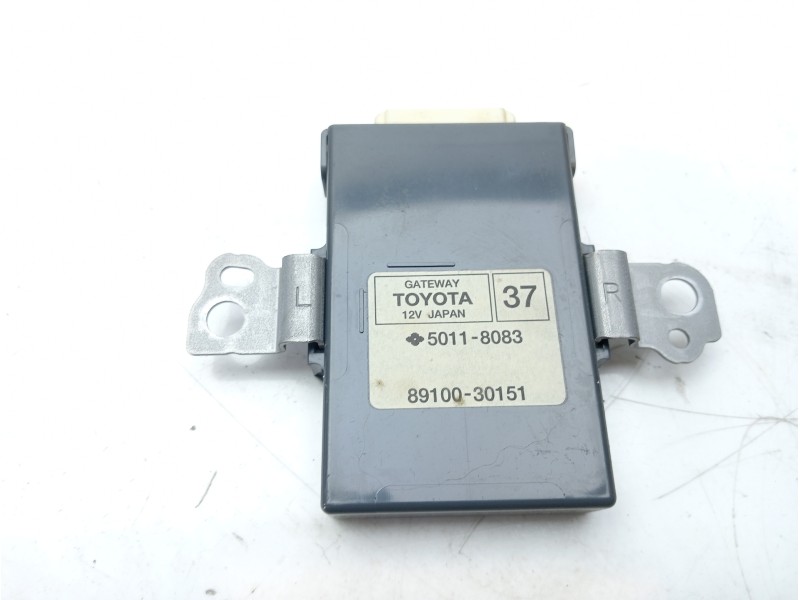 Recambio de modulo electronico para lexus is 300h referencia OEM IAM 50118083 8910030151 