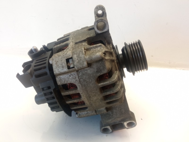 Recambio de alternador para mercedes-benz clase a (w169) 1.5 cat referencia OEM IAM A2661540802 A2661540802 SG9B079