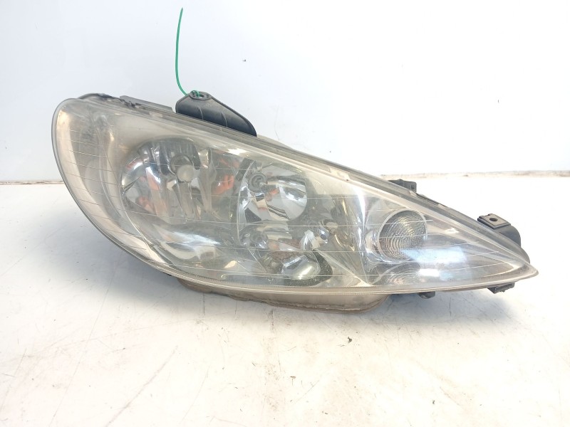 Recambio de faro derecho para peugeot 206 cc (2d) 2.0 s16 referencia OEM IAM 6205S9  