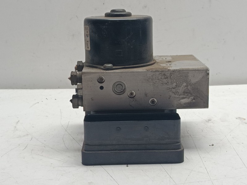 Recambio de abs para volvo xc90 d5 referencia OEM IAM 30793489  