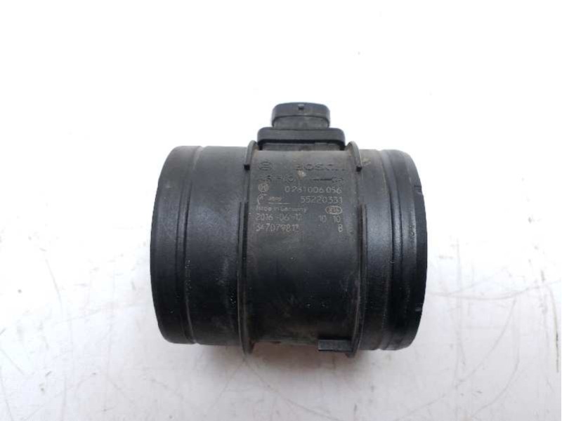 Recambio de caudalimetro para iveco daily furgón 2.3 diesel referencia OEM IAM 281006056 55220331 