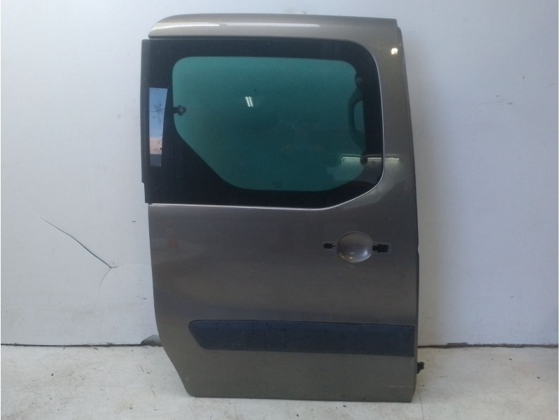 Recambio de puerta lateral corredera derecha para peugeot partner kasten referencia OEM IAM 9008S3  