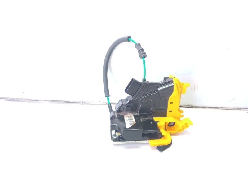Recambio de cerradura puerta delantera izquierda para hyundai i30 1.4 cat referencia OEM IAM 81310A600  