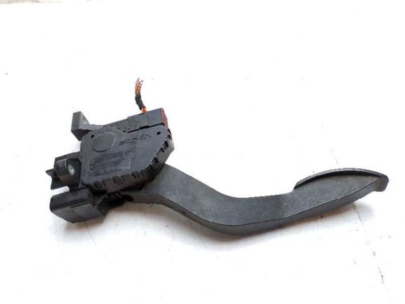 Recambio de pedal acelerador para iveco daily furgón 2.3 diesel referencia OEM IAM 5801333490  