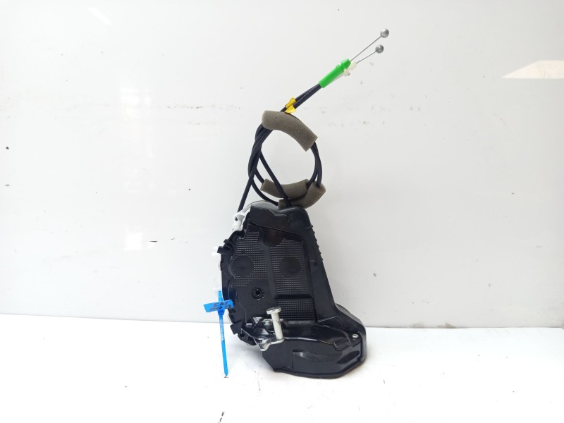Recambio de cerradura puerta trasera izquierda para toyota yaris referencia OEM IAM 69060K0030  