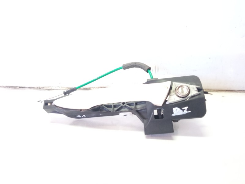 Recambio de maneta exterior delantera izquierda para hyundai i30 1.4 cat referencia OEM IAM 82651A6050  