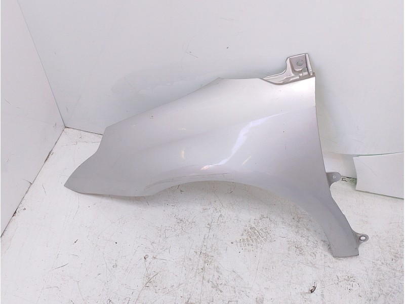 Recambio de aleta delantera izquierda para citroën c4 berlina collection referencia OEM IAM 7840Q3  