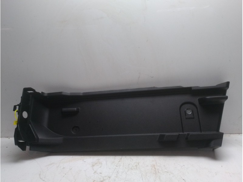 Recambio de molduras delanteras para renault captur i (j5_, h5_) 0.9 tce 90 referencia OEM IAM 767H31936R  