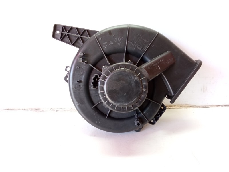 Recambio de motor calefaccion para volkswagen polo (9n3) 1.4 16v referencia OEM IAM 6Q1820015G  