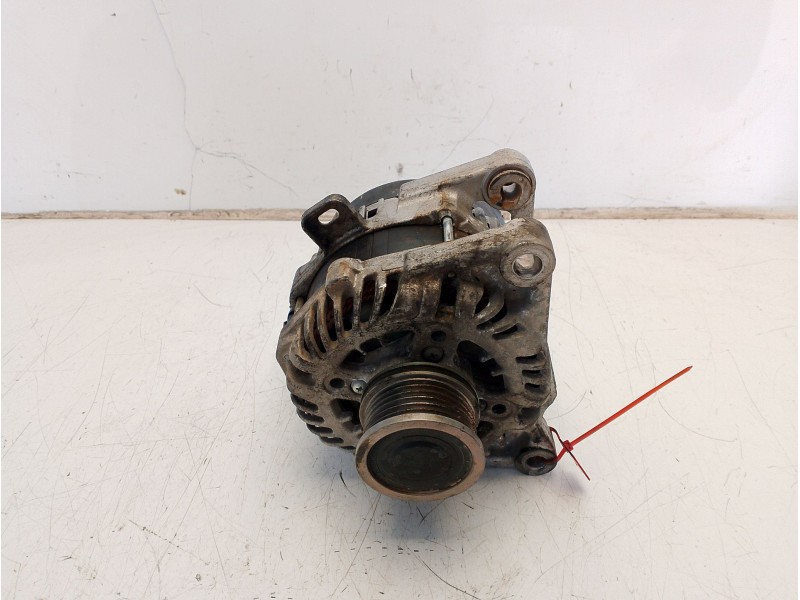Recambio de alternador para toyota proace verso referencia OEM IAM SU001B3219  